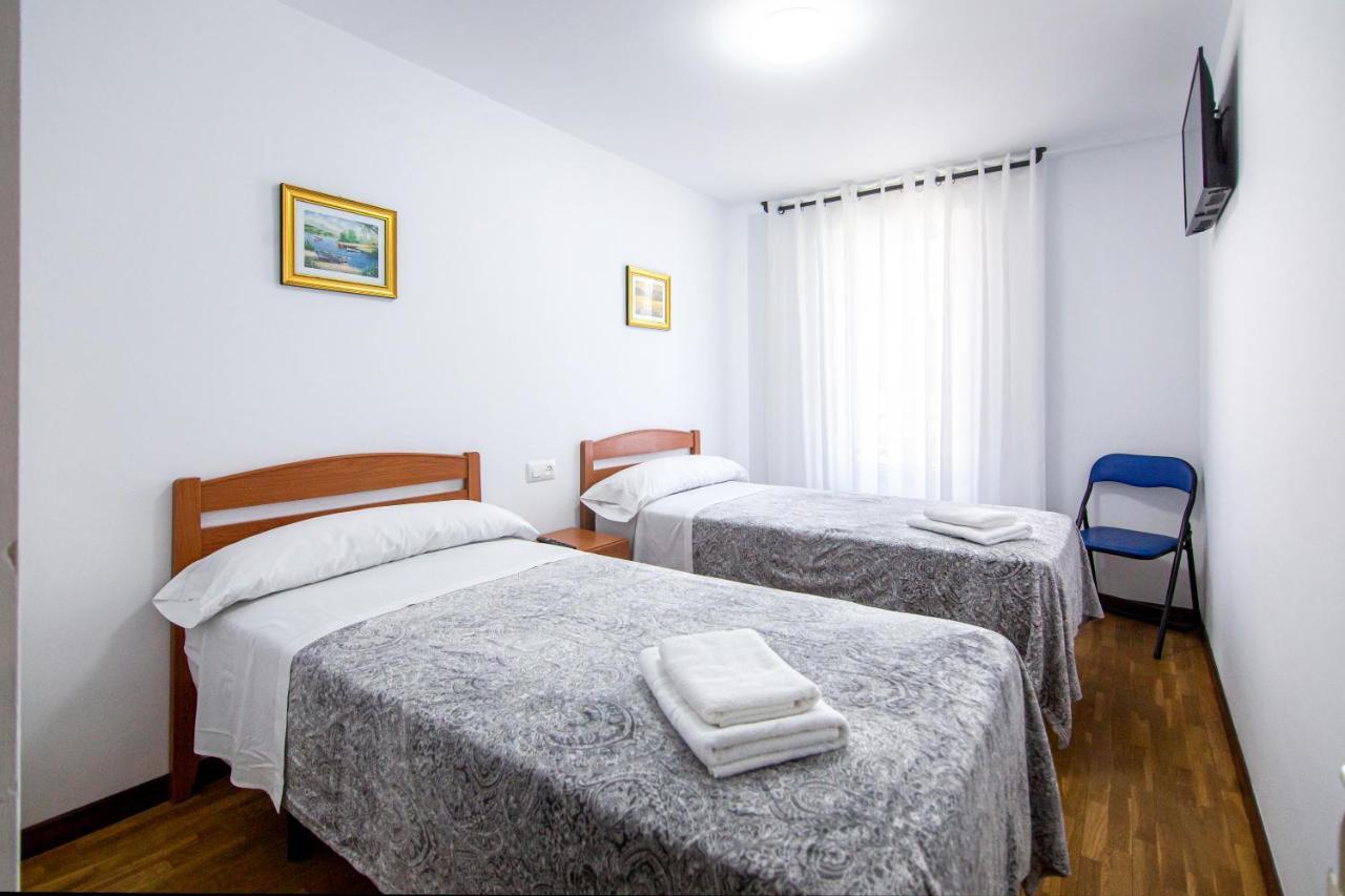 Yani'S Hospedaje Pension 1 Estrella Arriondas Eksteriør bilde