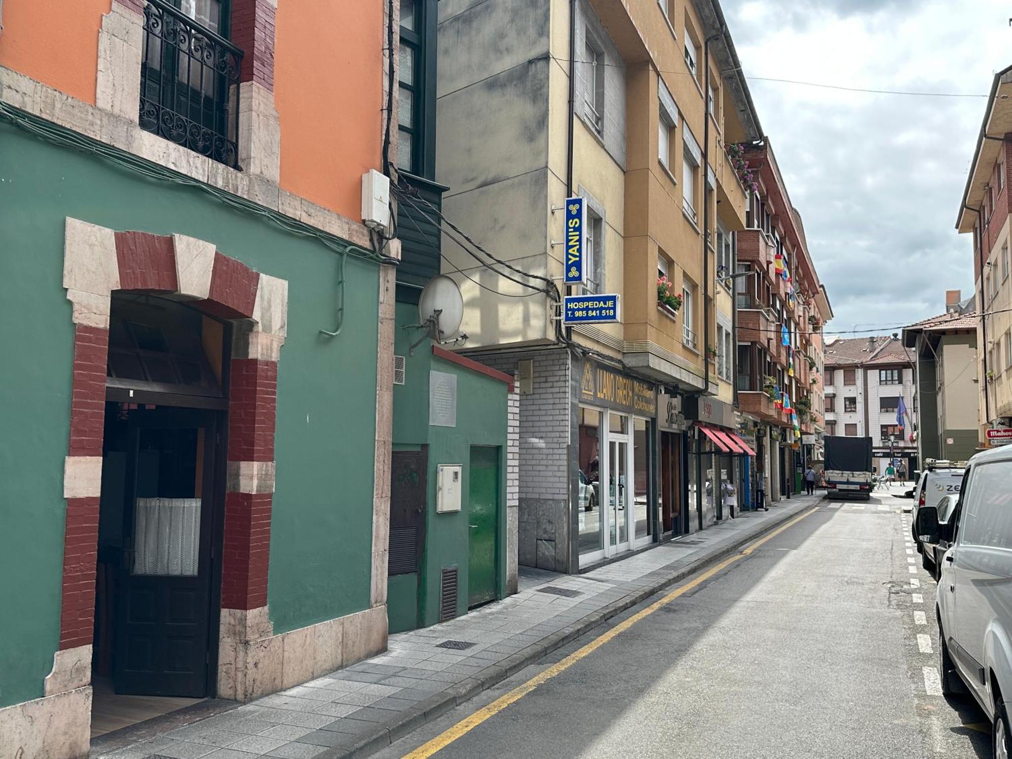 Yani'S Hospedaje Pension 1 Estrella Arriondas Eksteriør bilde